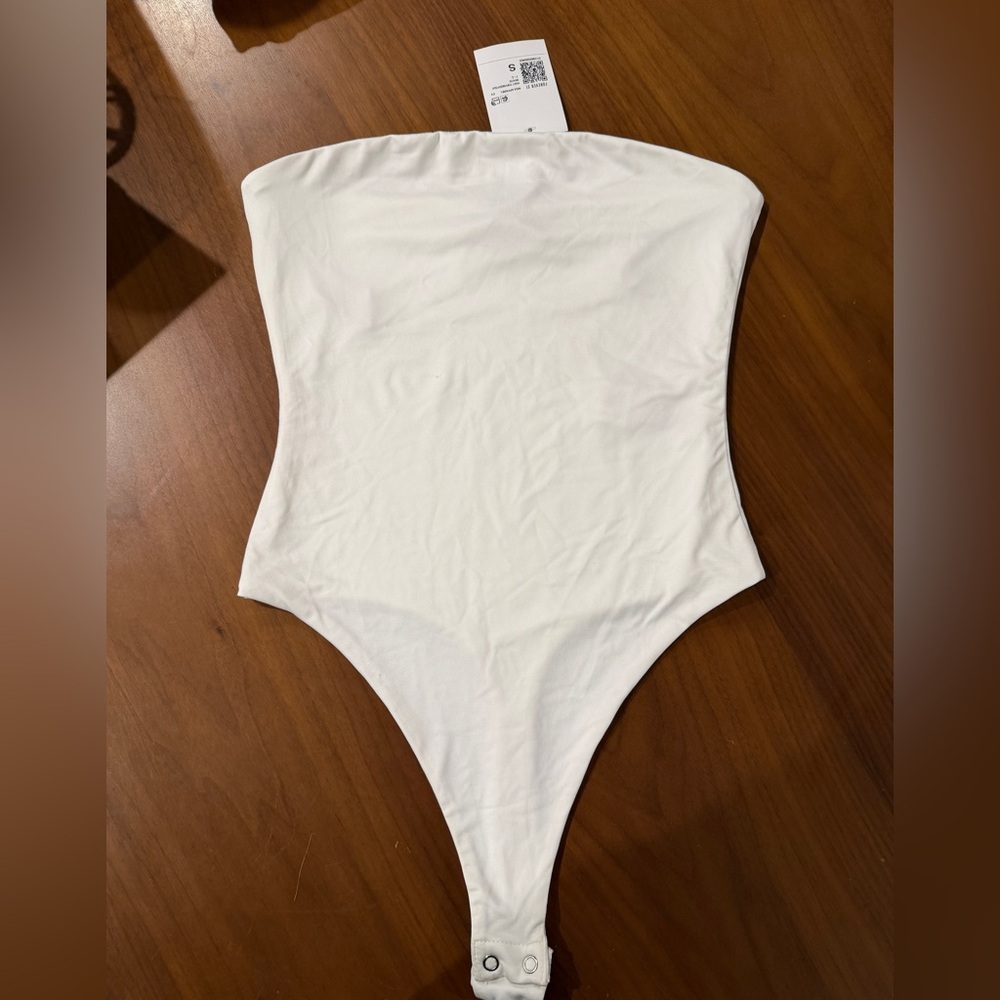 NWT Forever 21 White Strapless Bodysuit